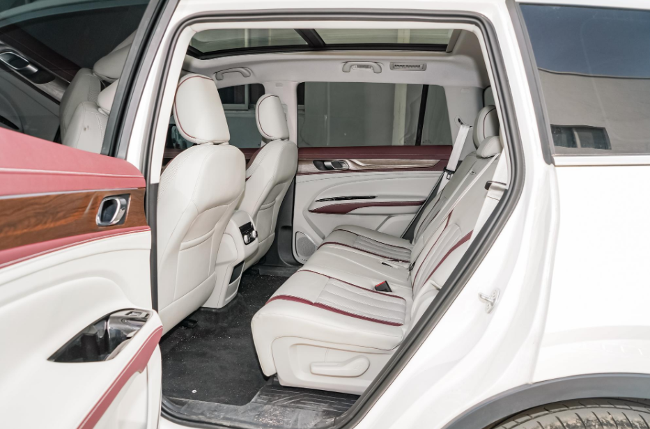 2021款福特领裕怎么样，空间是真大，全系2.0T动力强