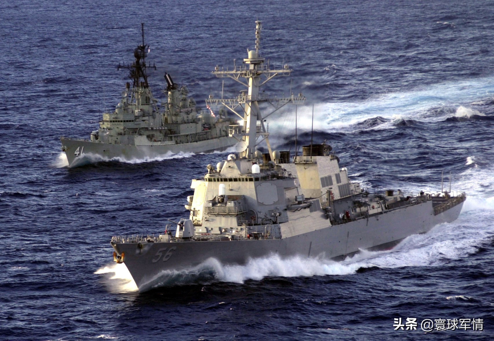 美军麦凯恩号悍闯俄领海，反潜舰紧急出动，高层警告：可能使用冲撞手段