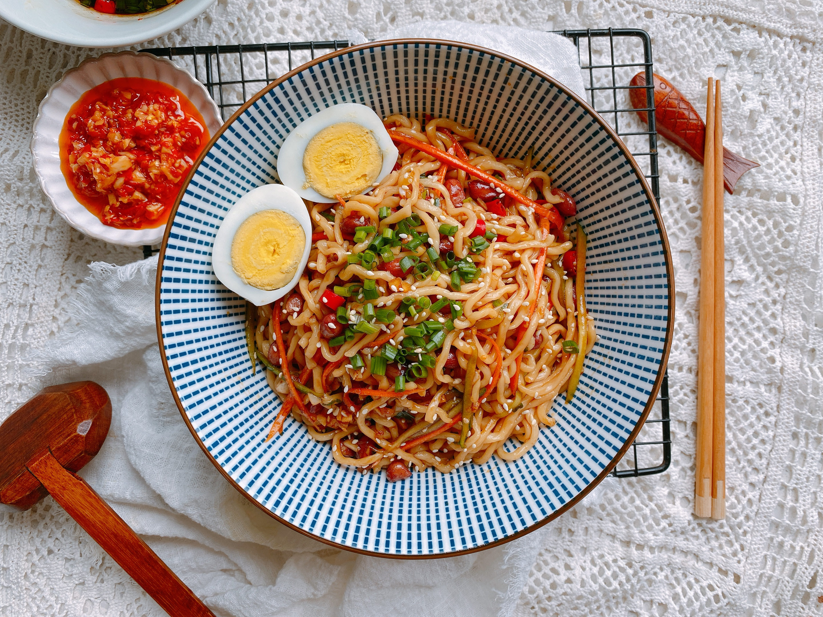 夏天馋这口凉拌面，掌握秘诀“321”，面条不粘连，爽滑筋道入味