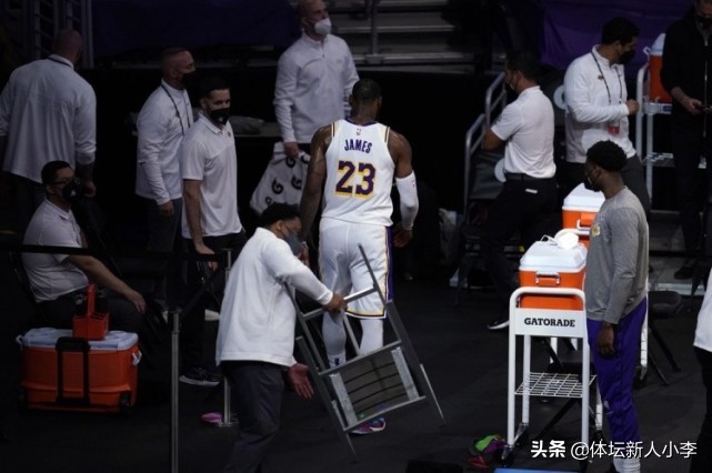 Zhanmusi gets hurt, who arrives alertly the reaction of lake person player, the reaction with much grand is too true