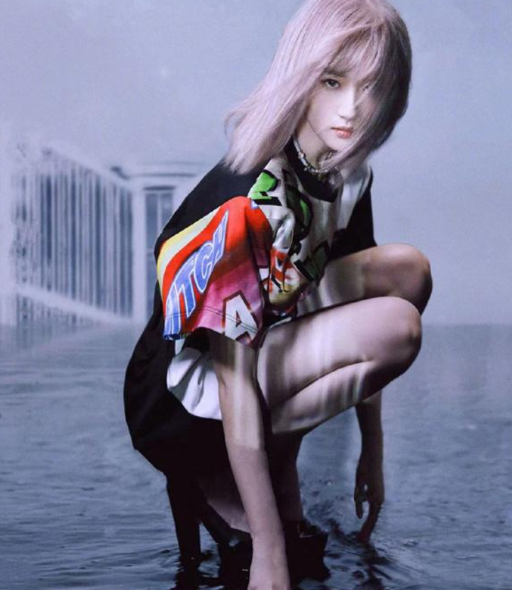 Liu Yifei pink delivers model too dazzle cruel, reflect evaluation polarization forcedly, is LV cameraman level insufficient? 