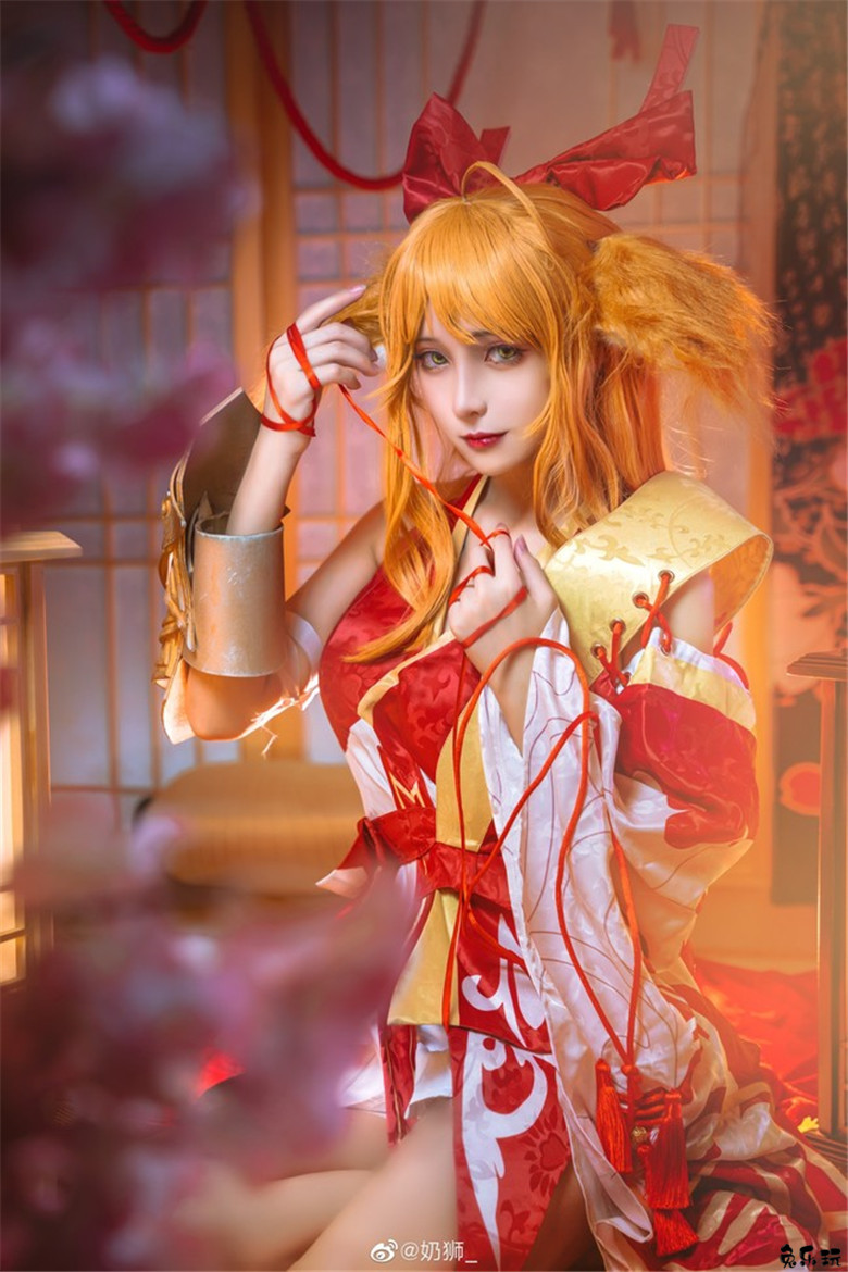 奶狮_丨狐妖小红娘