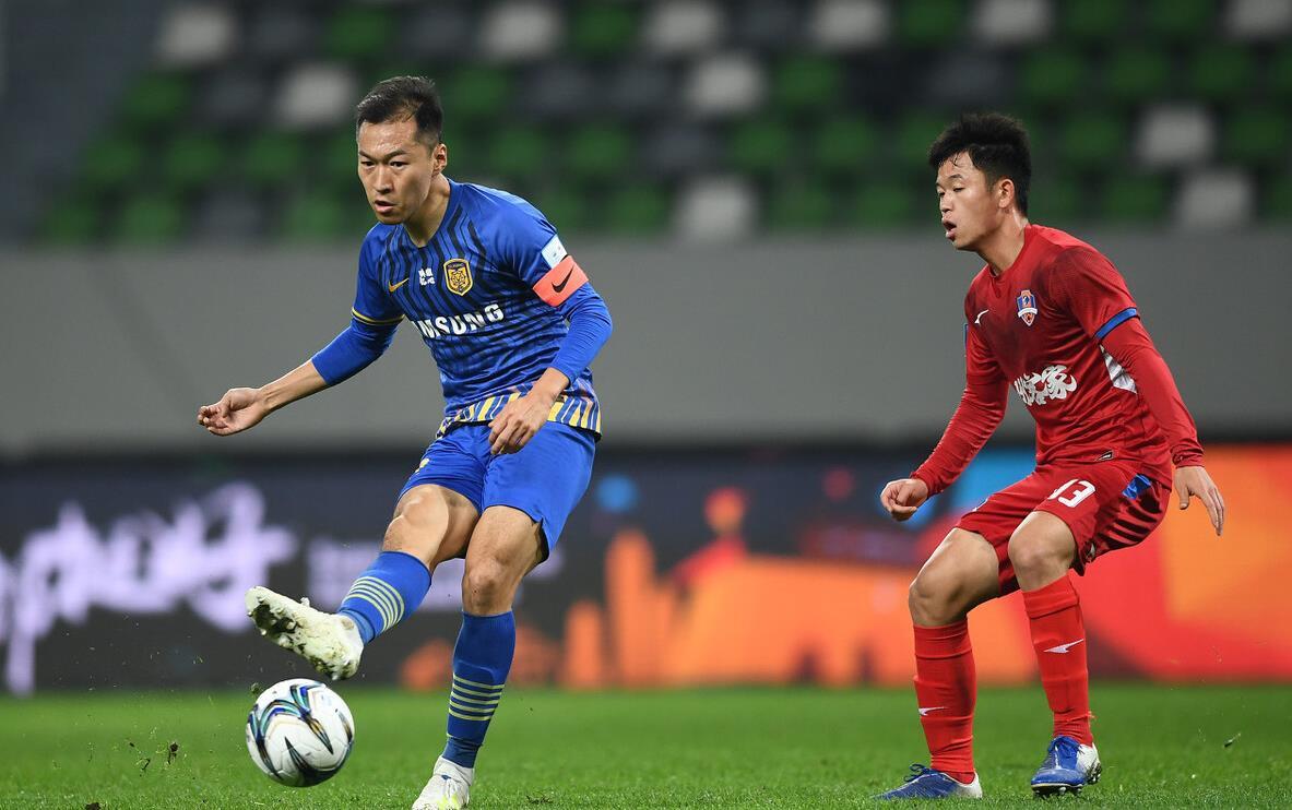 江苏队告别中超联赛，成中国足坛笑柄，5亿债务