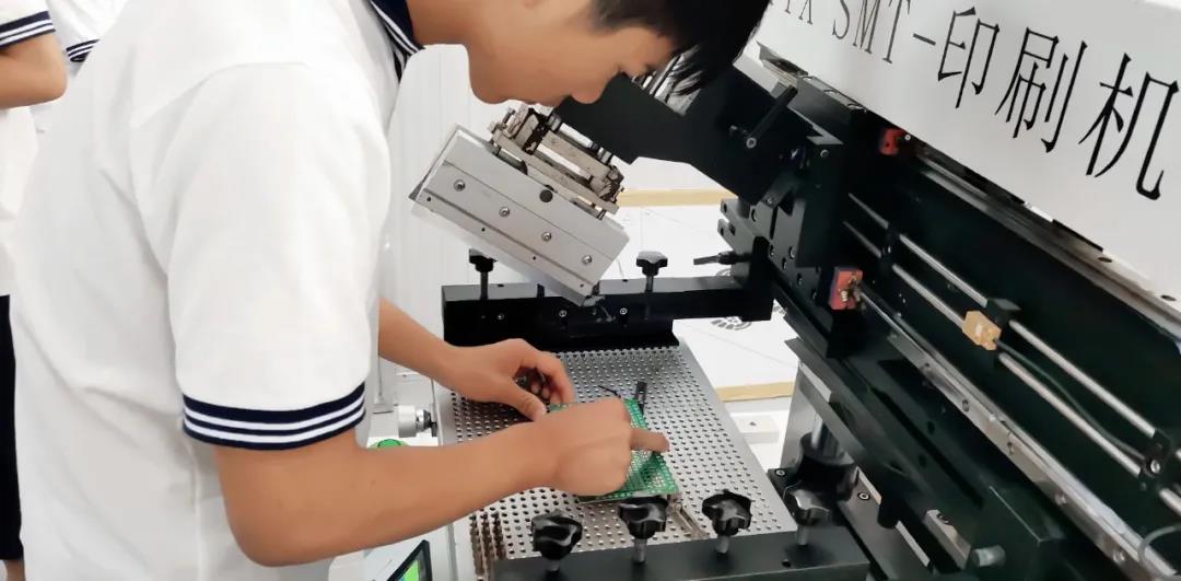 「校园纪事·北海中职·智能制造专业」愿我们的激情不退散