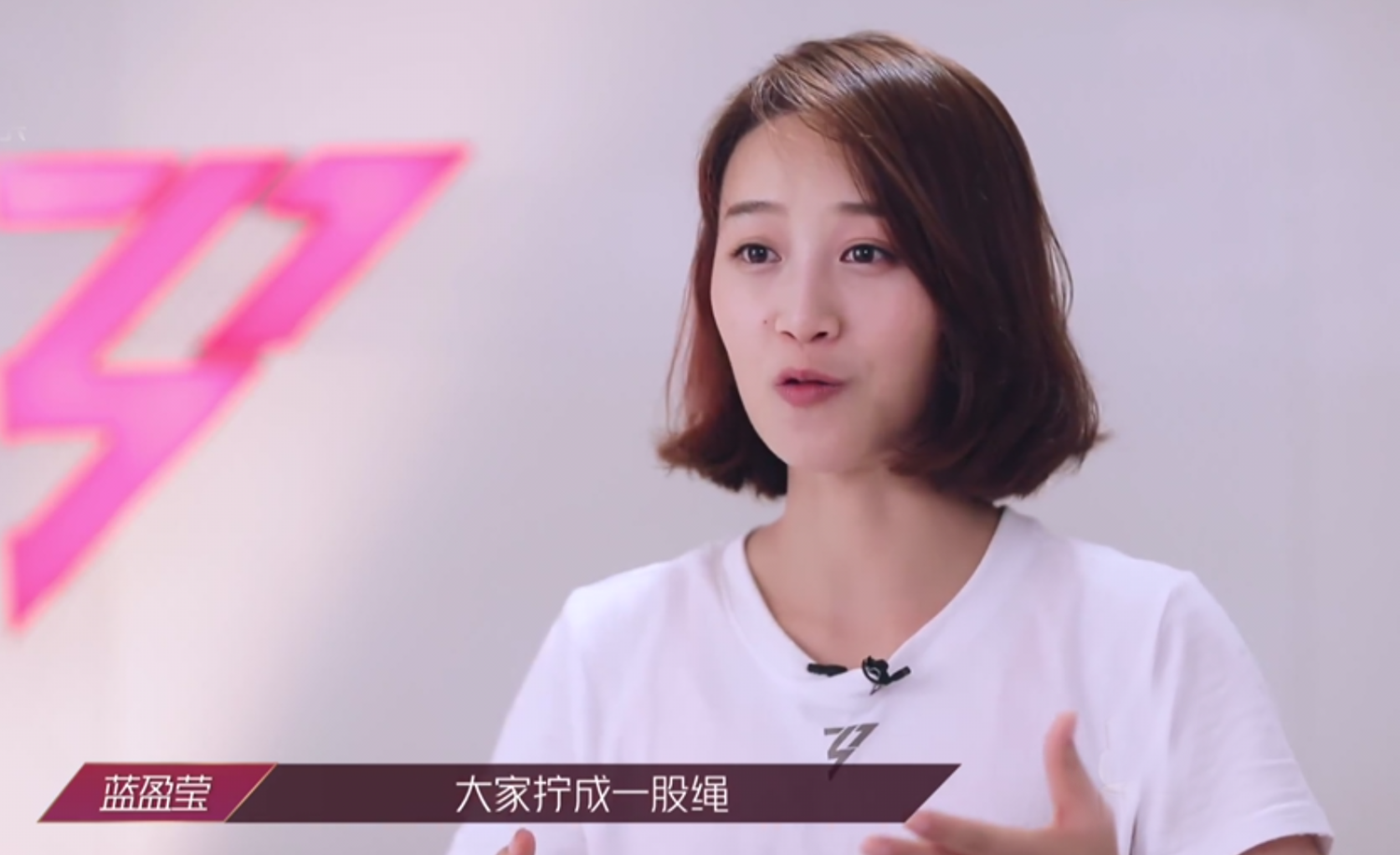 浪姐二次公演分组见人品，宁静受追捧张萌被冷落，蓝盈莹伤了白冰