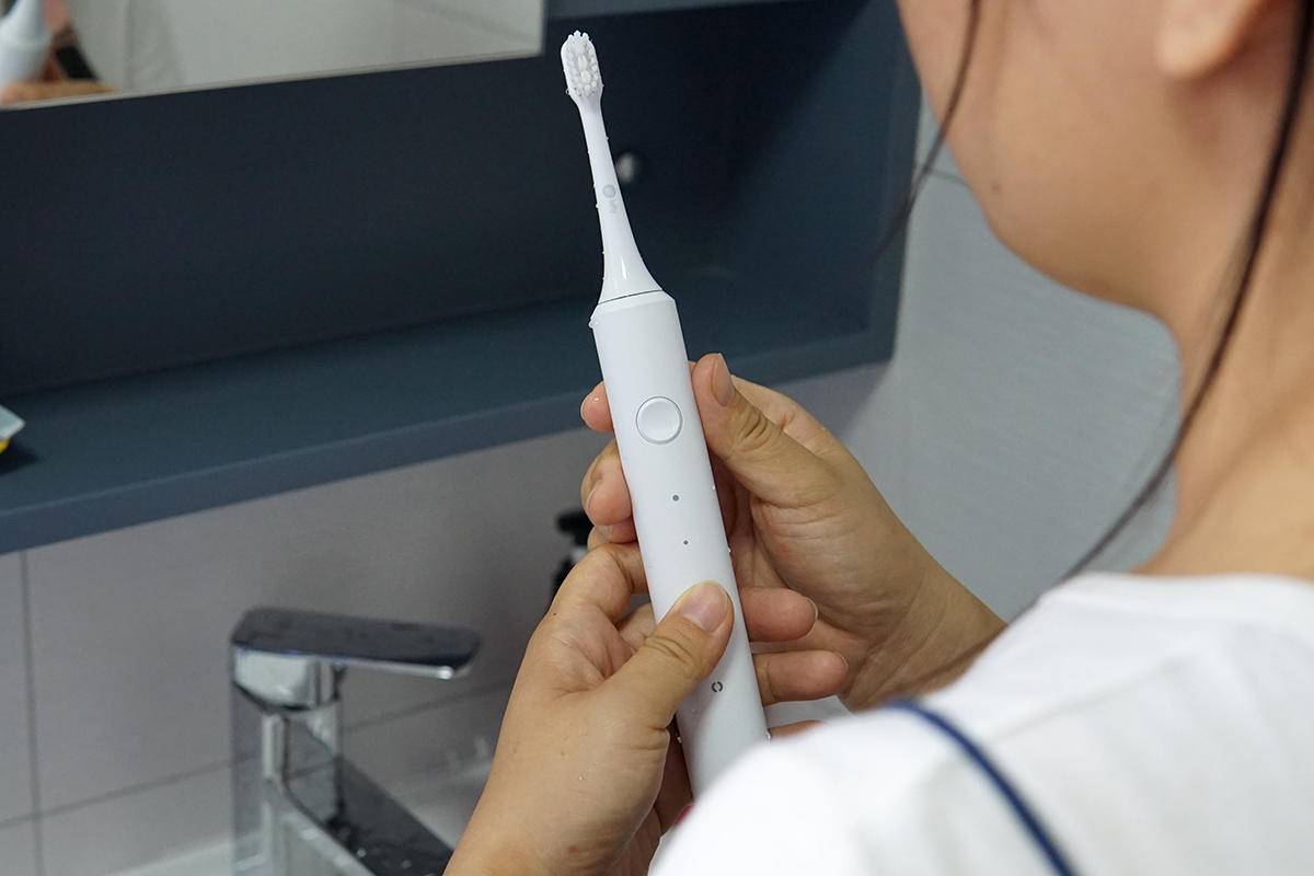 让牙齿“自动”变干净，infly声波电动牙刷究竟如何？