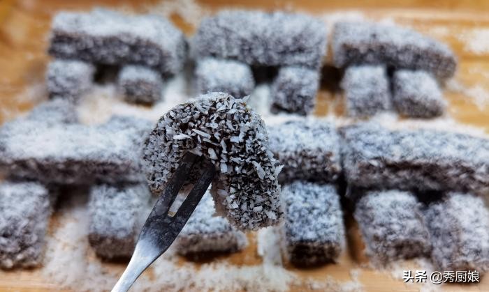 夏季我常做这个吃，3种食材一拌一蒸，放冰箱里，冰甜软糯真好吃