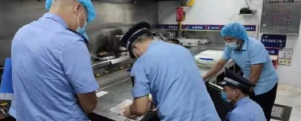 最新，胖哥俩被约谈！蜜雪冰城、杨国福等受罚