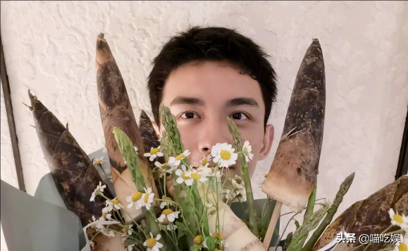 Really firm! The bamboo shoot that Wu Lei sends vermicelli made from bean starch is fried ate, did not forget: He returns gift of female vermicelli made from bean starch in public