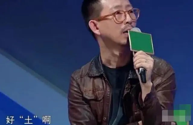 骂哭萨顶顶，让高进当场发飙，这位说话口无遮