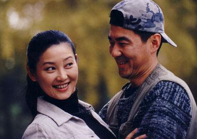 剧中他是威严无比的雍正，“正宫”蒋勤勤却把