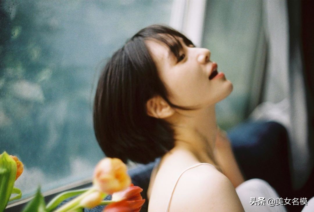 《雖然是精神病但沒關係》小護士樸珪瑛清新外貌宛如初戀女神