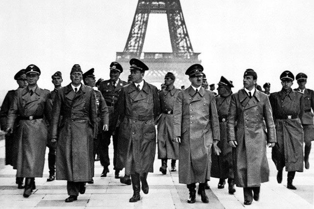 法国投降后，希特勒参观巴黎，离开时说这是一生中最美好的时刻
