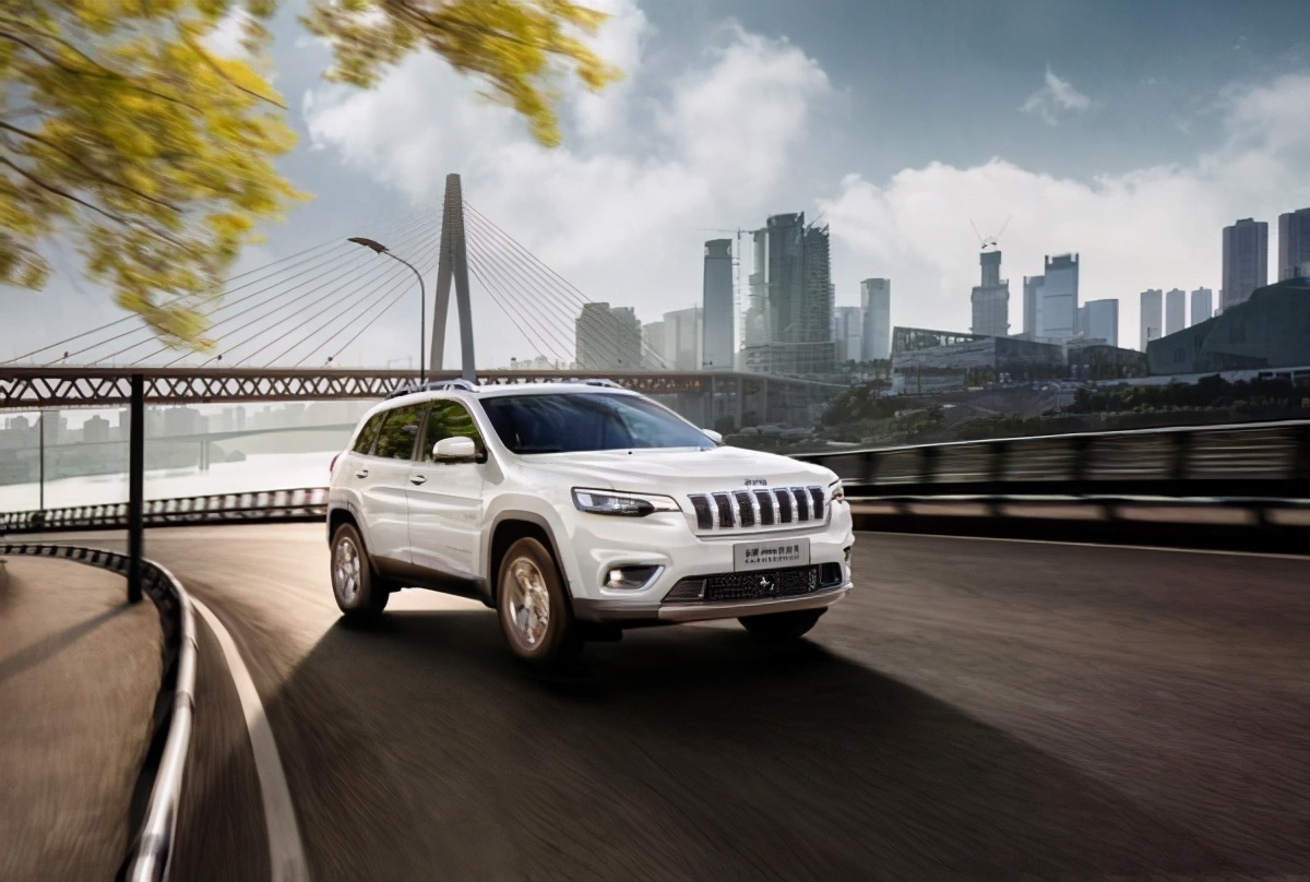 Jeep自由光用實力重新定義安全出行