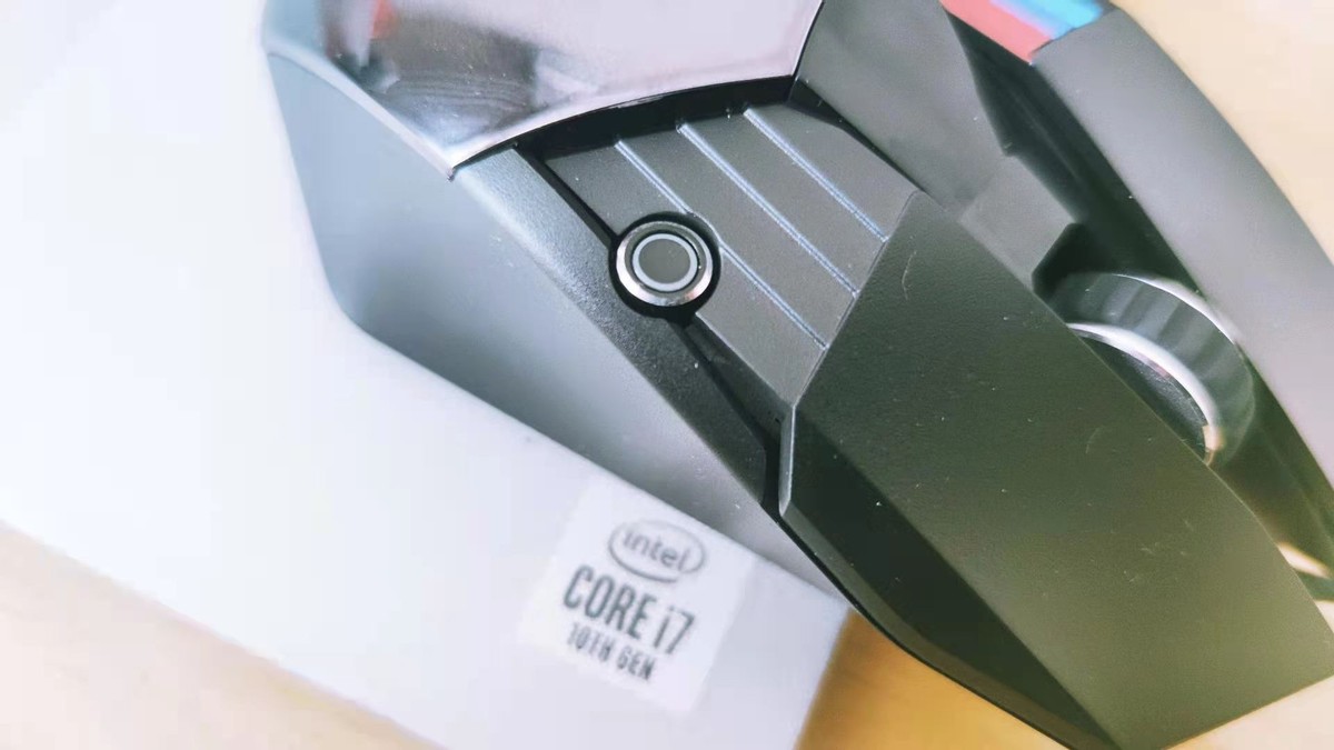 达尔优A970，机械黑武士游戏鼠标轻上手