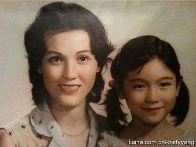 杨恭如妈妈赛亚姐，李小璐妈妈靓绝东三省，这些明星父母也太美了