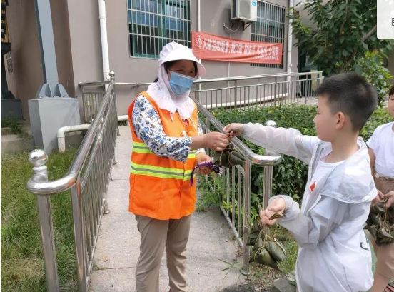 南京市江北新区长芦街道白玉社区开展浓情端午主题活动