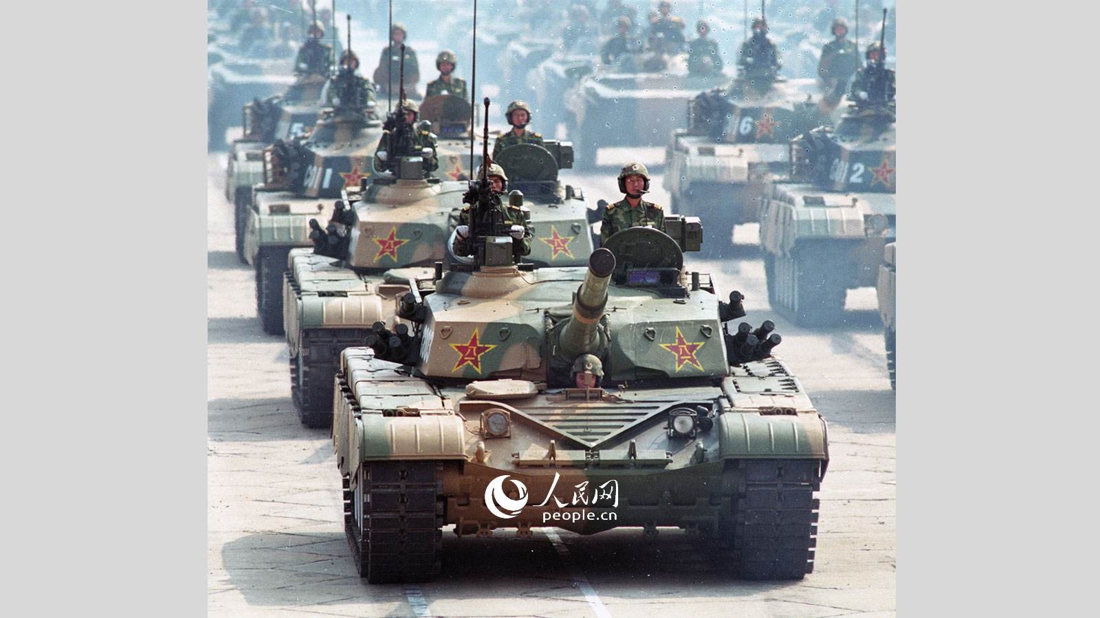 历届国庆阅兵都出现了哪些坦克？微缩版中国坦