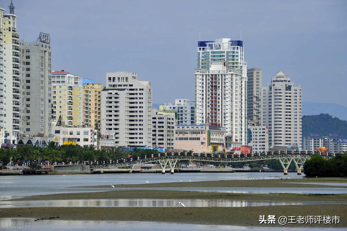 海南三亚能超越上海浦东，成为新的国际金融中心吗？2个原因读懂