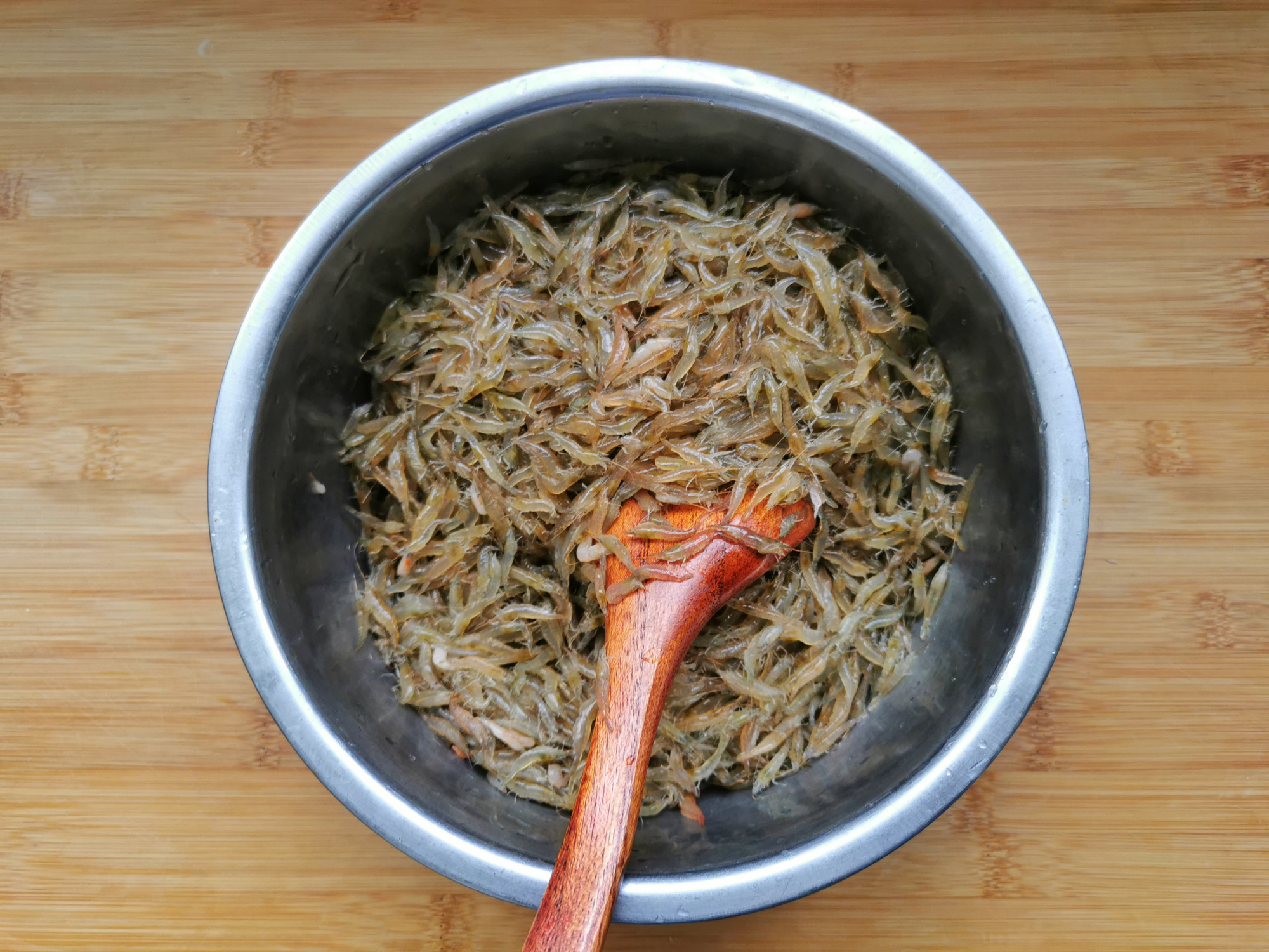 孩子长个头，我给他做虾饼，金黄酥脆倍儿香，连壳儿都吃完