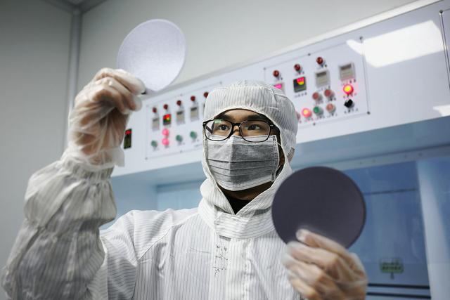 我國IGBT芯片自研成功，一舉打破壟斷，美國院士：損失上萬億