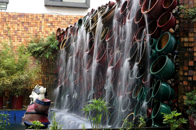 全球“很恶心”的2个景点，看完让人吃不下饭，