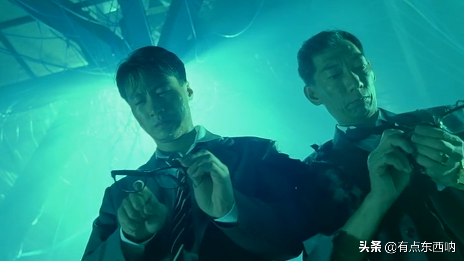 一部28年前的香港科幻片：两大天王当男主，李嘉欣、李若彤为女主