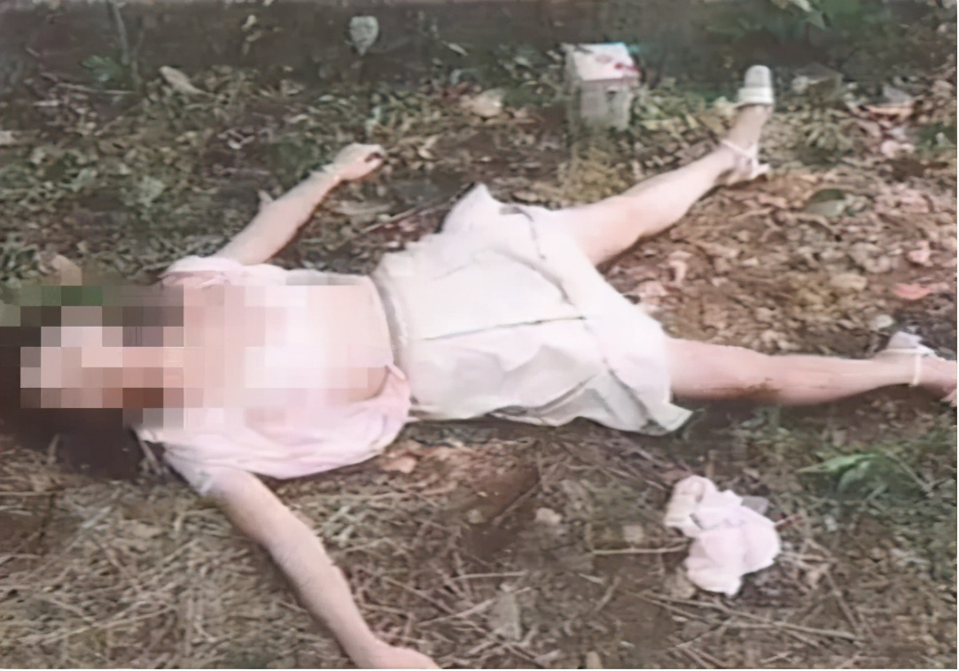 中国大案纪实：变态色魔王万明，强奸52人、杀死20人，作案后烧毁尸体