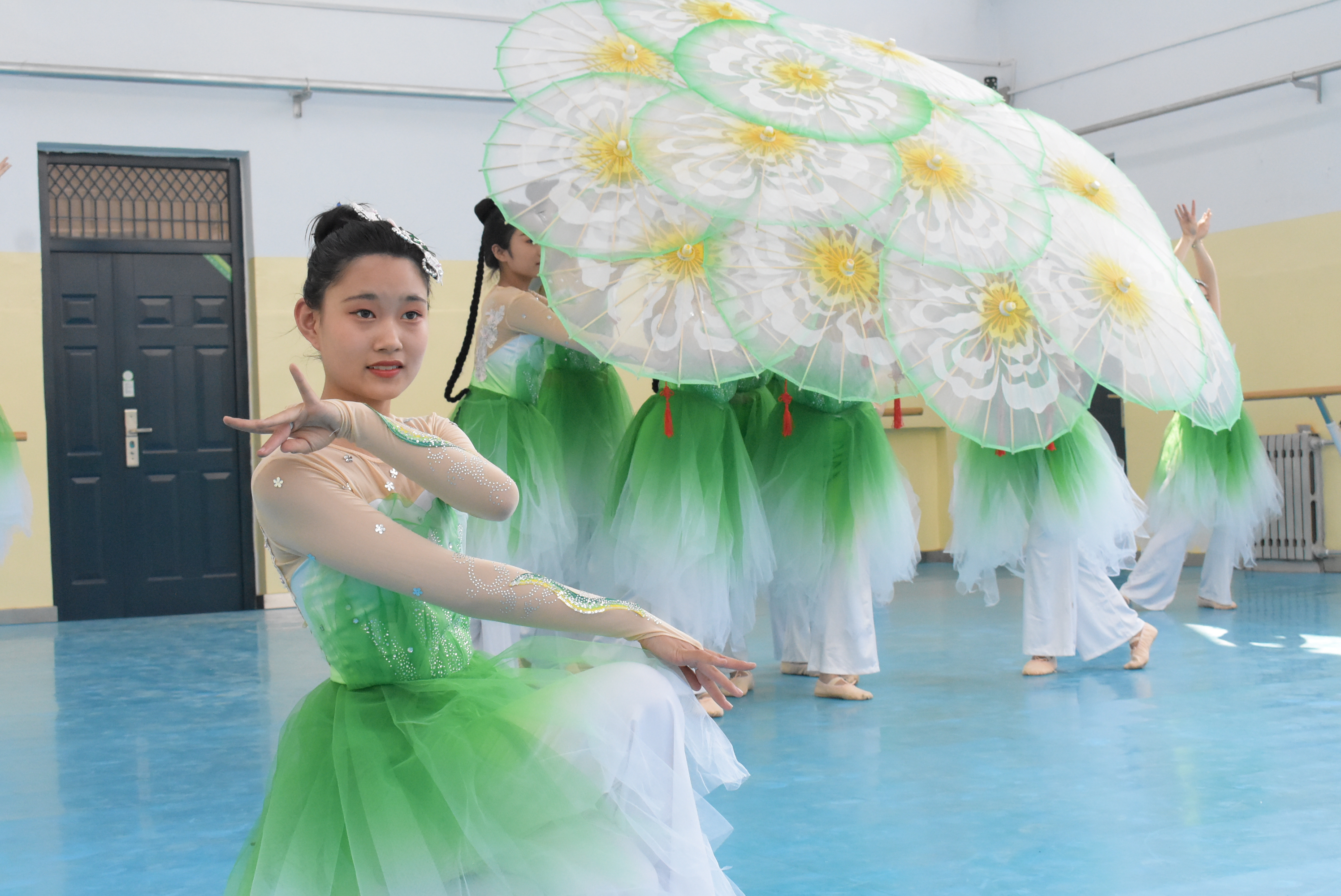 妙曼舞姿经典再现！运城艺校：突出专业特色，提高人才培养质量