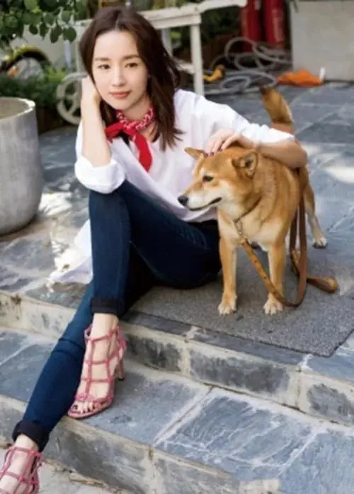 “越混越差”的3位明星，从一线跌到三四线，哪