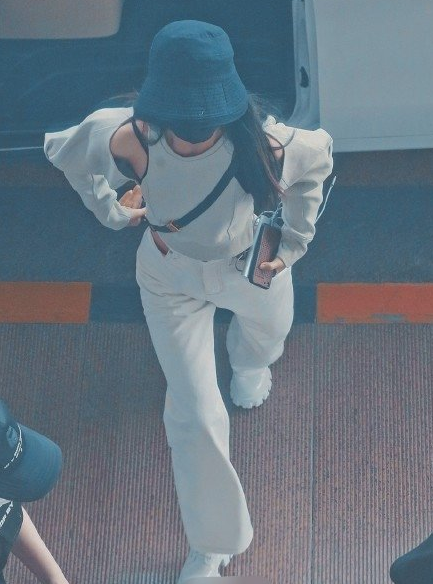 冯绍峰赵丽颖罕见合体，谁注意二叔对颖宝的举