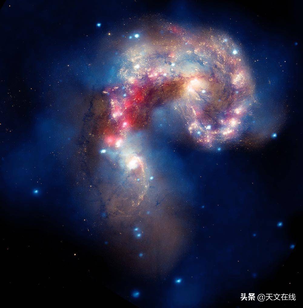 这张超清照片可以帮助我们解释银河系中心为何是奶油状的
