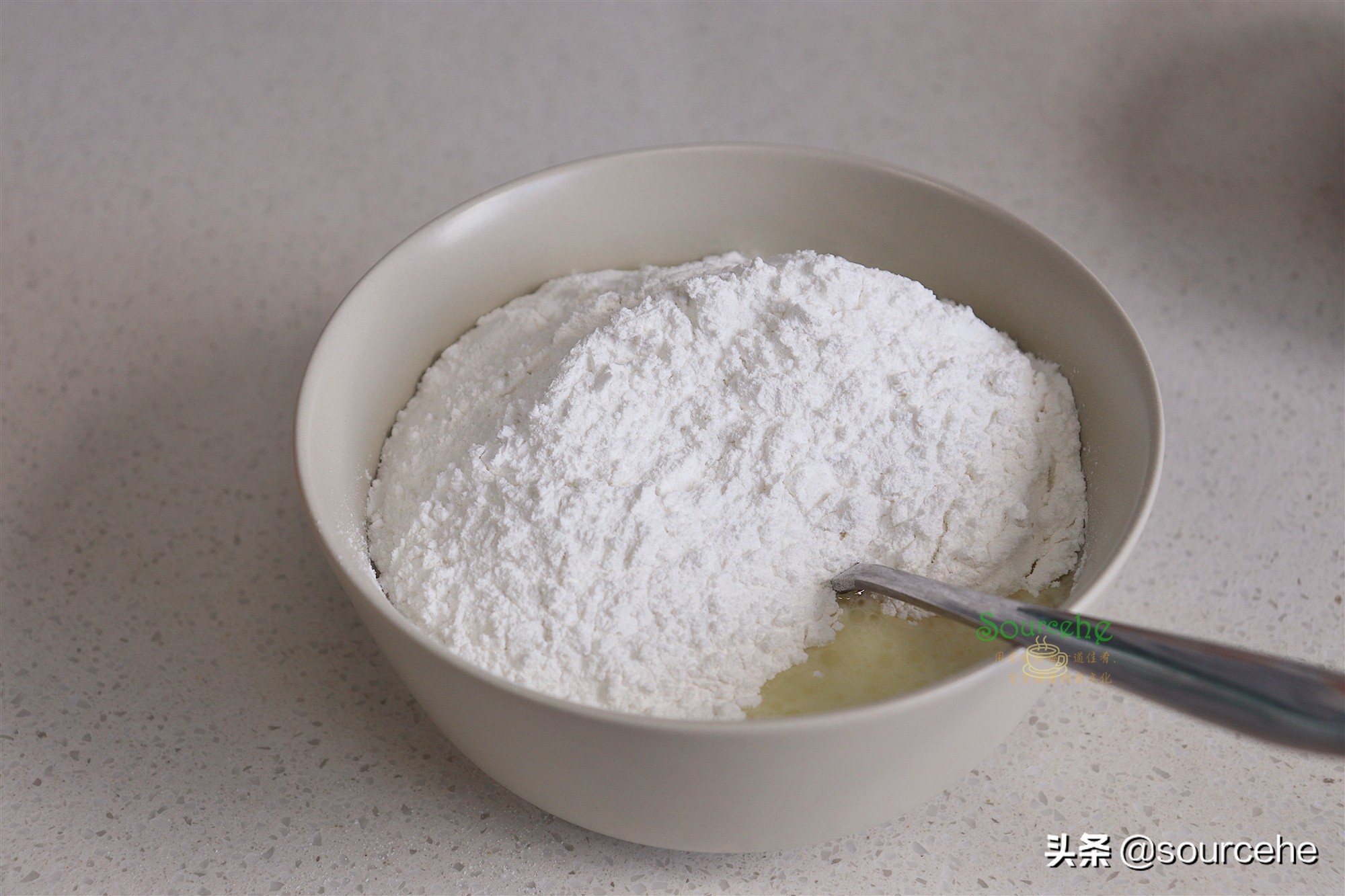 月饼不用烤箱，现做现吃，软糯香甜，少油少糖，低热量，更健康