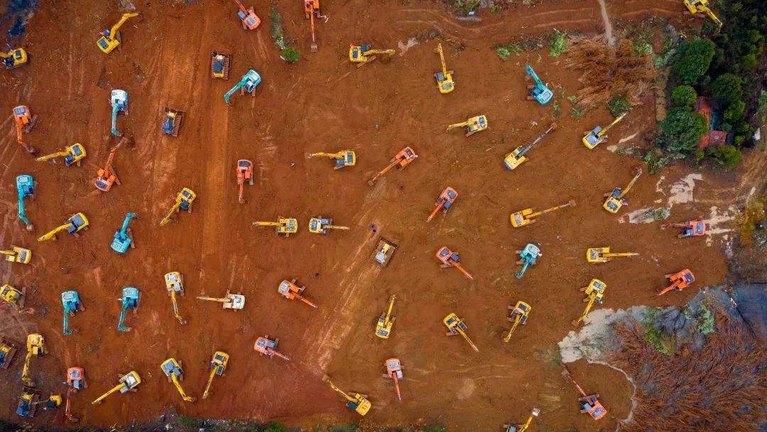 挖掘机销量为何能成为经济晴雨表，3月份销量创