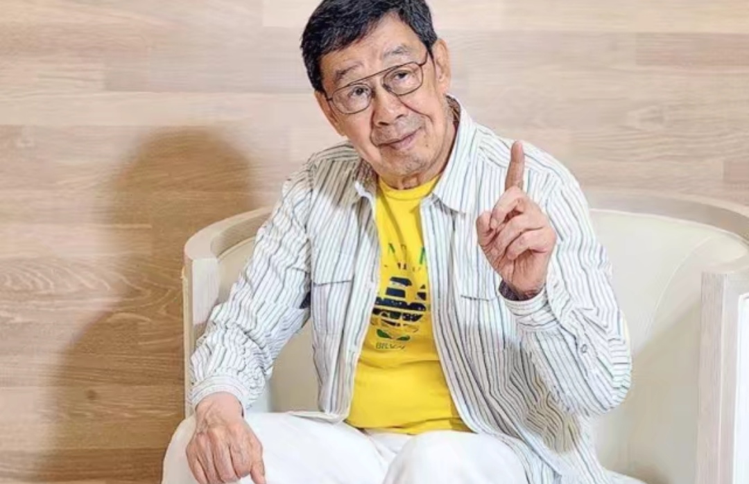 89岁胡枫庆生，儒雅慈祥有精神，86岁罗兰张学友等齐祝排面足