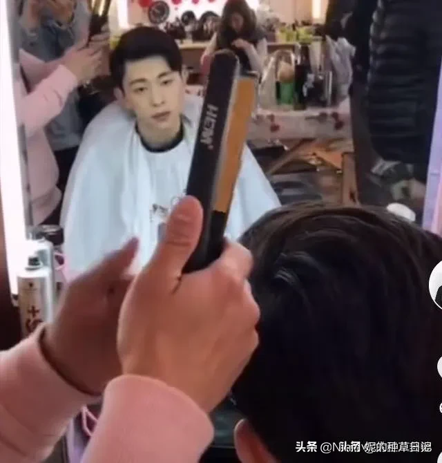 Come across Deng Lun " do one's hair " , one face is helpless to extremely, left to expose true skin however after filter lens