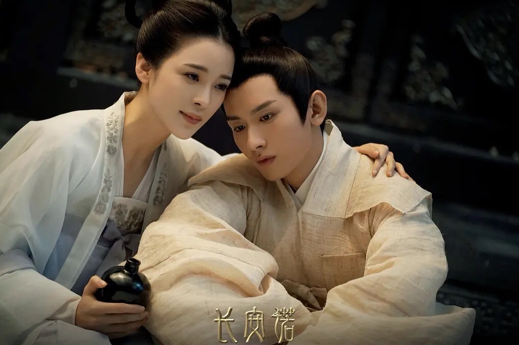 日入几十万，30岁女星赵樱子转型当网红，直播到