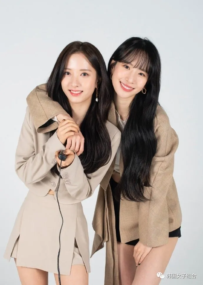 这个女团这次活动曲中,这两位女团爱豆的双人舞