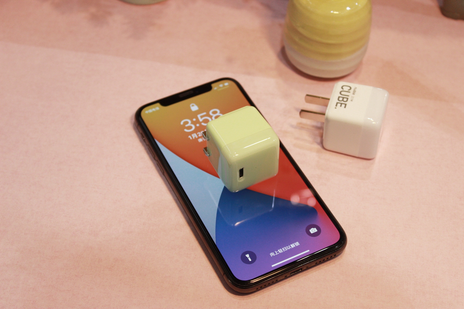 给手机来颗糖，努比亚方糖快速充电器使用评测