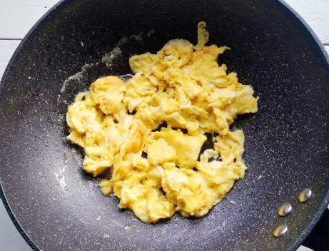 图片[5]-鸡蛋炒碾转的做法： 河南特色 清香独特别具风味-起舞食谱网