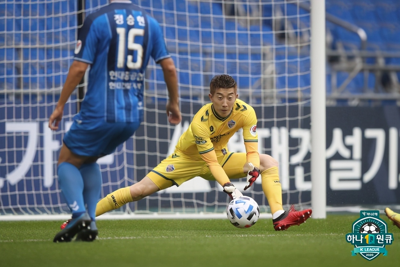 联赛结束国字号征程开启，本托、金鹤范今日分别沙场点兵