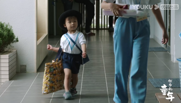 全家套路Jasper洗碗，应采儿感慨：父母越懒，小孩越勤快