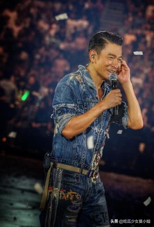 账号|刘德华社交账号粉丝破4000万，肖战张艺兴都是迷弟