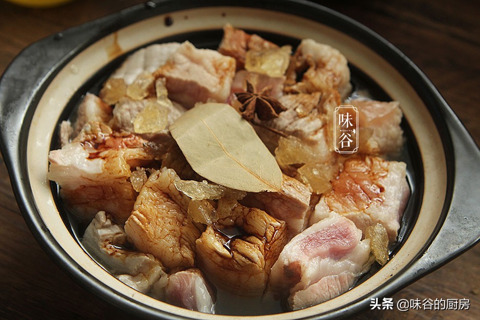 家传20年的红烧肉做法，不放水不加盐，不用炒糖色，简单更好吃