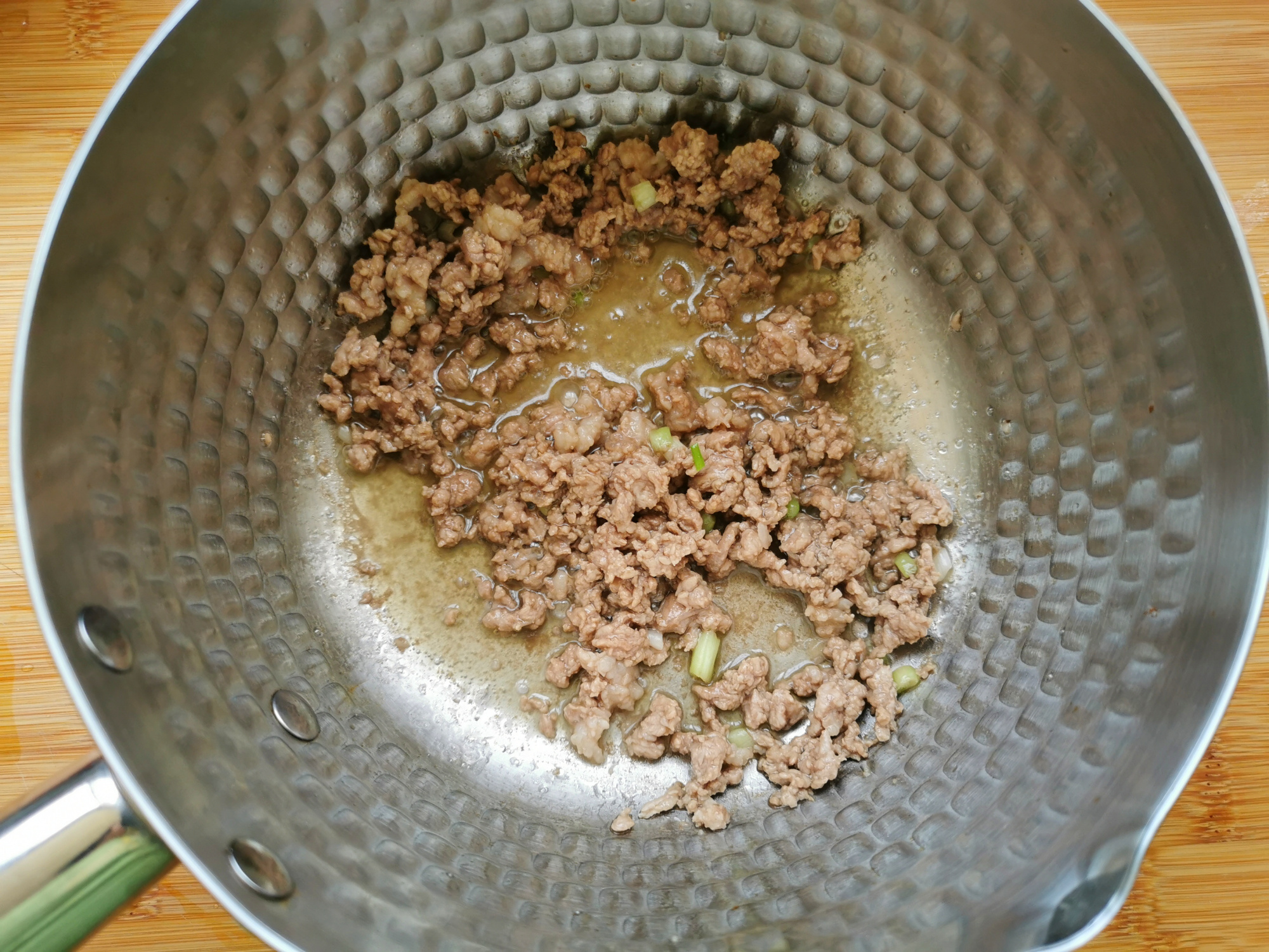 伏天，多吃蒸菜不上火，橄榄菜用来蒸豆腐，两碗米饭不够吃