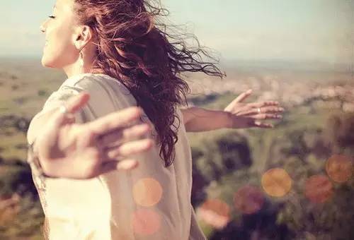 The journey illuminates such patting, true meeting is very good-looking