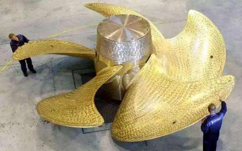 直径12米，重160吨，我国自主设计制造，专为航母