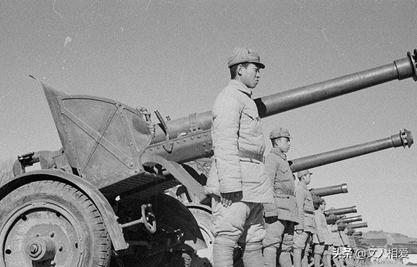 国军团长起义被下属谋害，中18刀加一枪不死，授