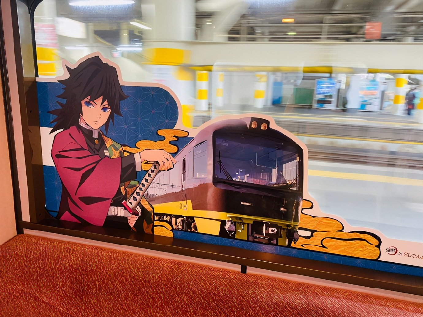 《鬼滅之刃》現實版「無限列車」正式發車，引來日本數萬民眾圍觀