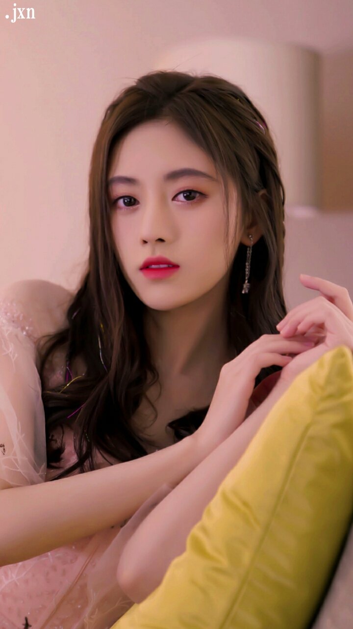 38公斤的鞠婧祎，平时不碰这2种水果，却是00后的